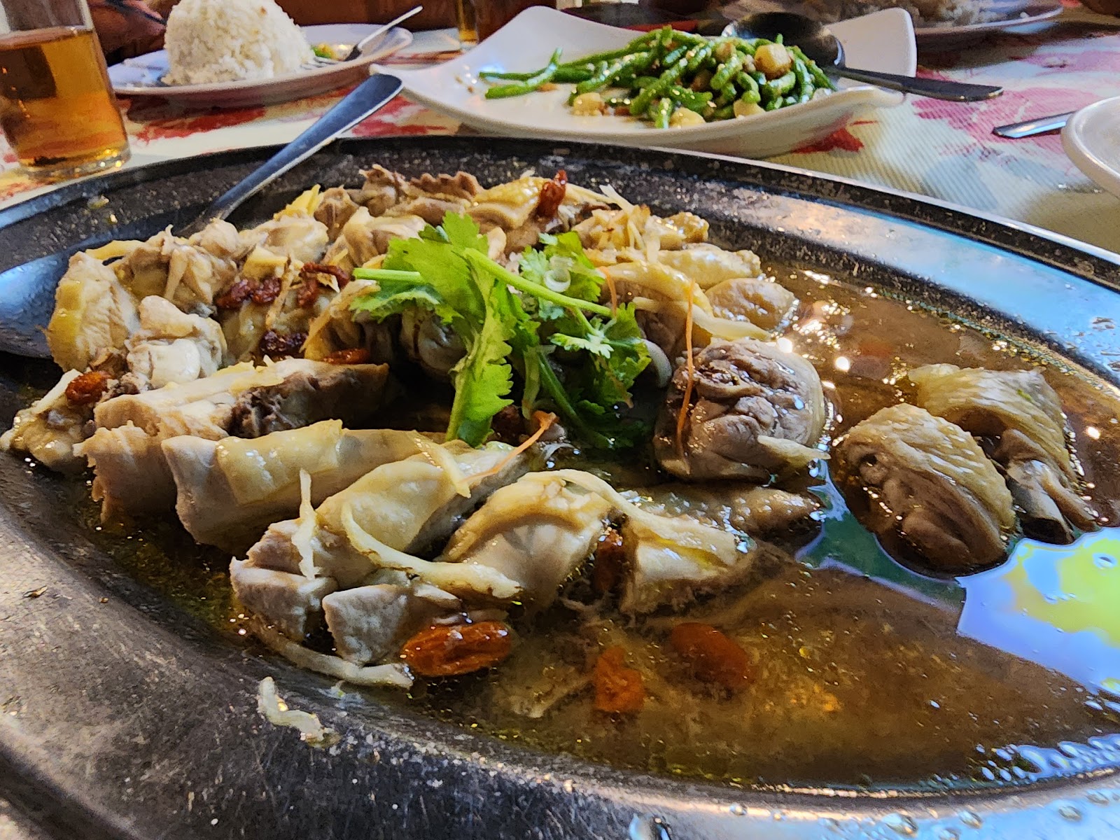 砂煲黄酒鸡 Stewed Village Chicken with Vintage Rice Wine In Claypot