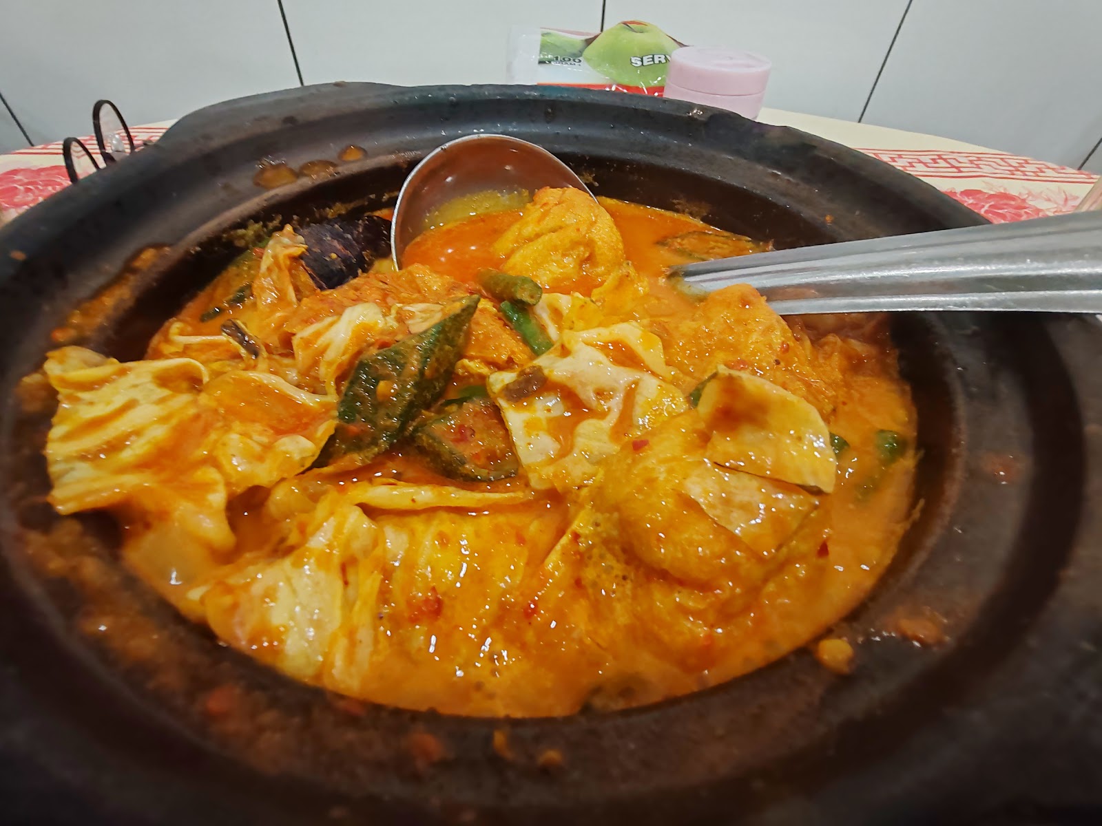 滋味咖喱鱼头煲 Signature Curry Fish Head In Claypot